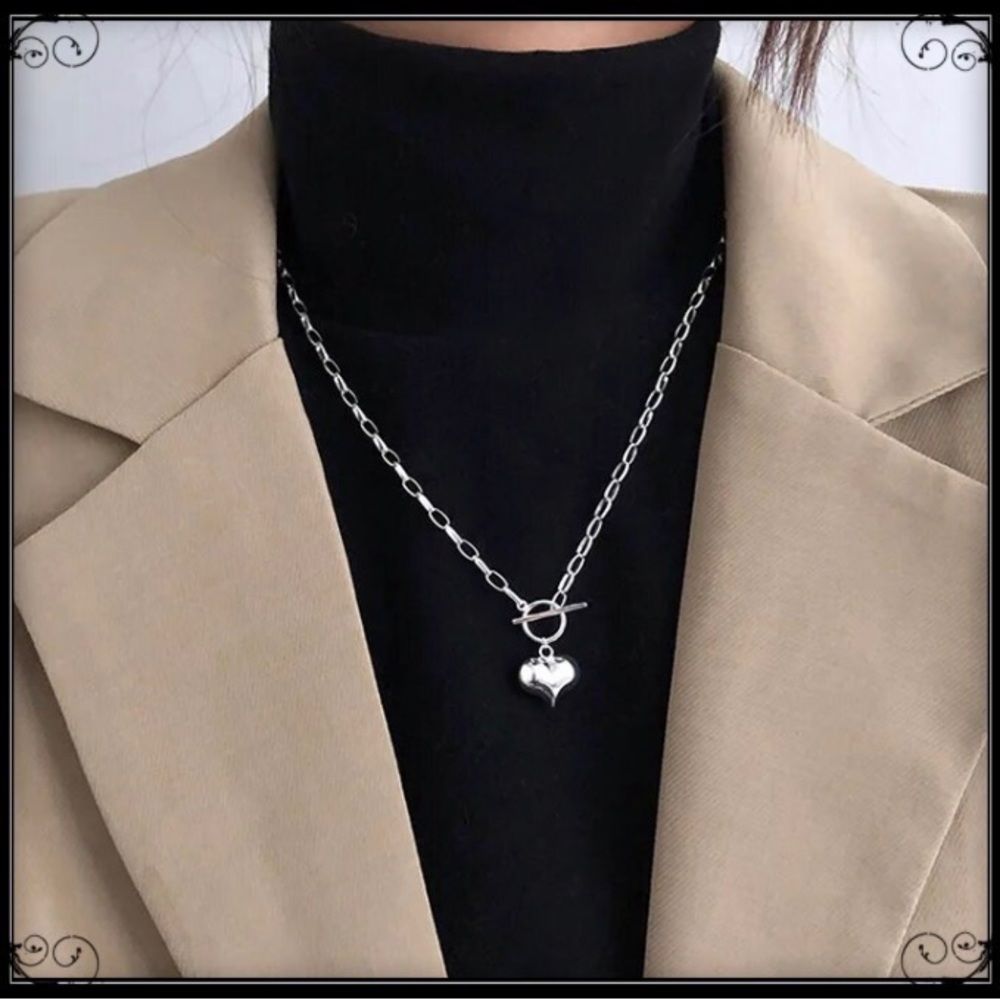 Clearance! NEW SILVER HEART LOCKET LINK CHAIN TOGGLE NECKLACE